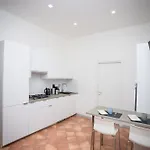 4 Posti Letto Centro Storico Apartment *