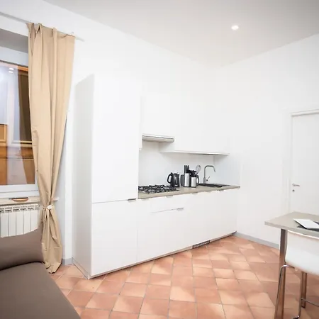 4 Posti Letto Centro Storico Apartamento *
